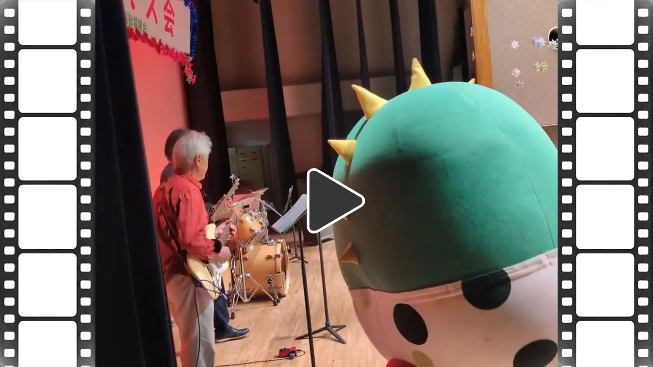 宮本地区社協のクリスマス会訪問の様子（動画）